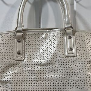 Cream cut out BoHo bag snap closure excellent condition